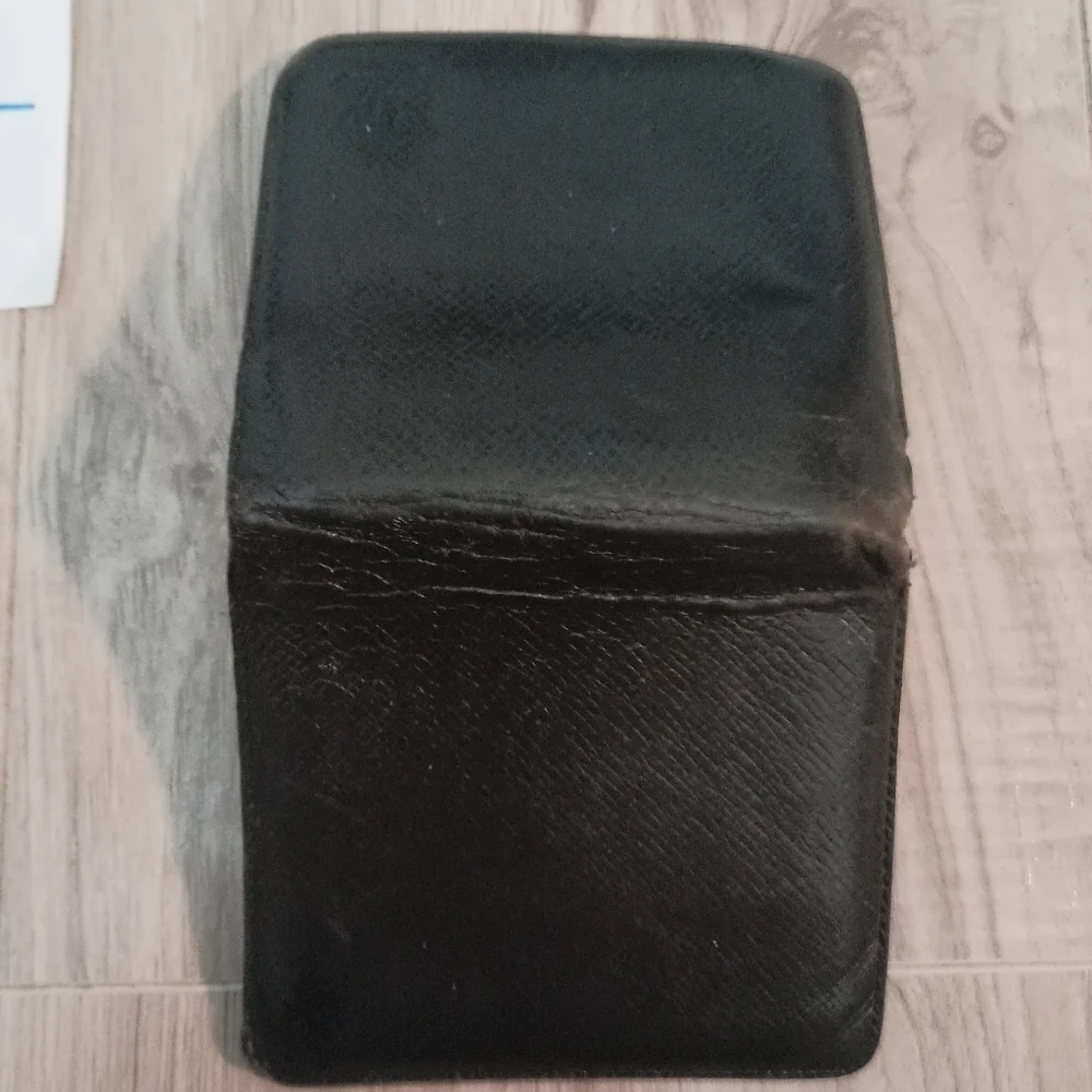 Louis Vuitton Black Taiga Leather Mens Multiple Wallet